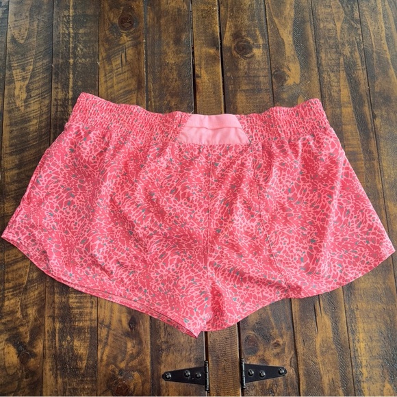 Nike Women's One Dri-FIT Mid-Rise 3" NWT - Picture 2 of 6